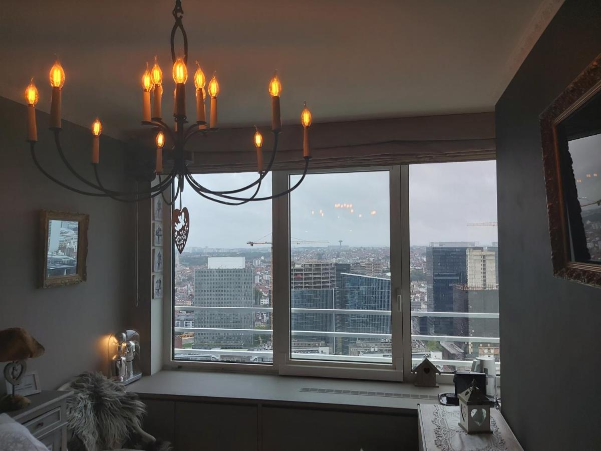 Romantic Room In Brussels Sky Exterior foto